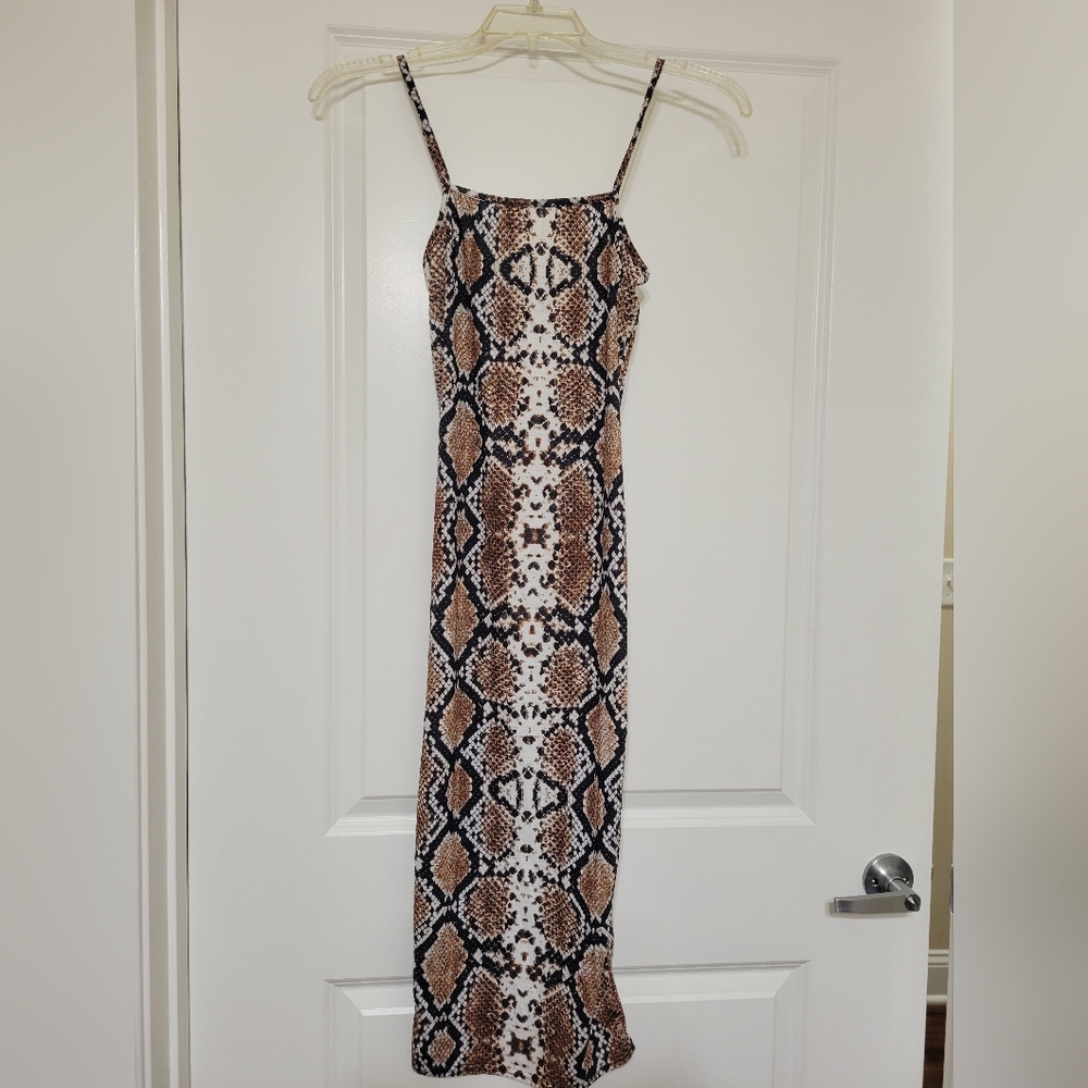 Pretty Little Thing Size Small Animal Print Dress